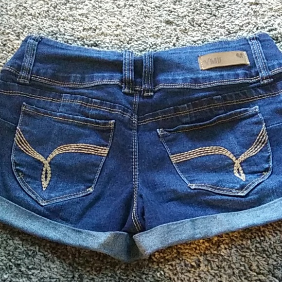 Jean Shorts - Picture 2 of 4